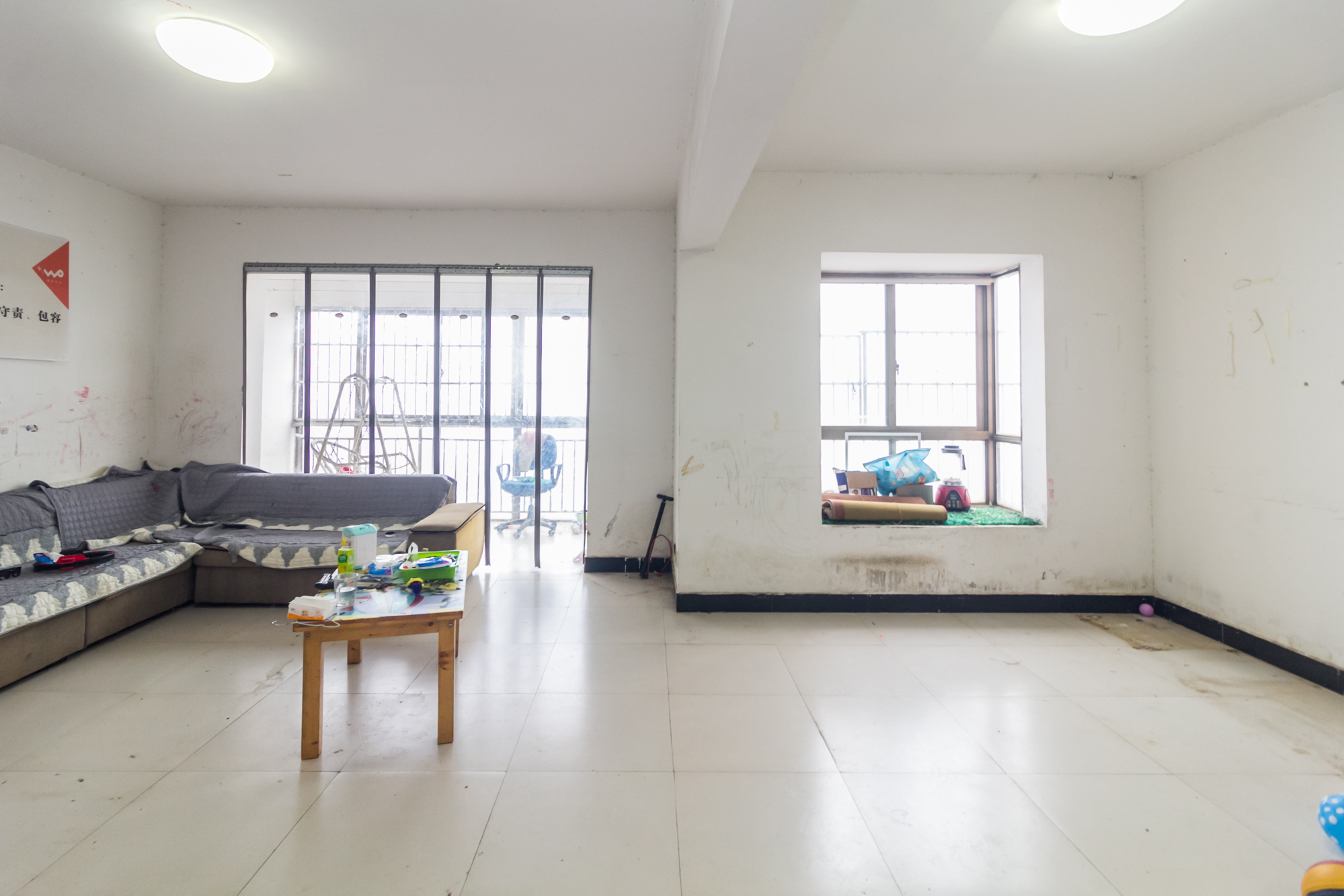 湖南有色地质勘查局宿舍(榔梨镇) 4室2厅2卫 102.8万 湖南有色地质勘查局宿舍(榔梨镇) 4室2厅2卫 102.8万客厅