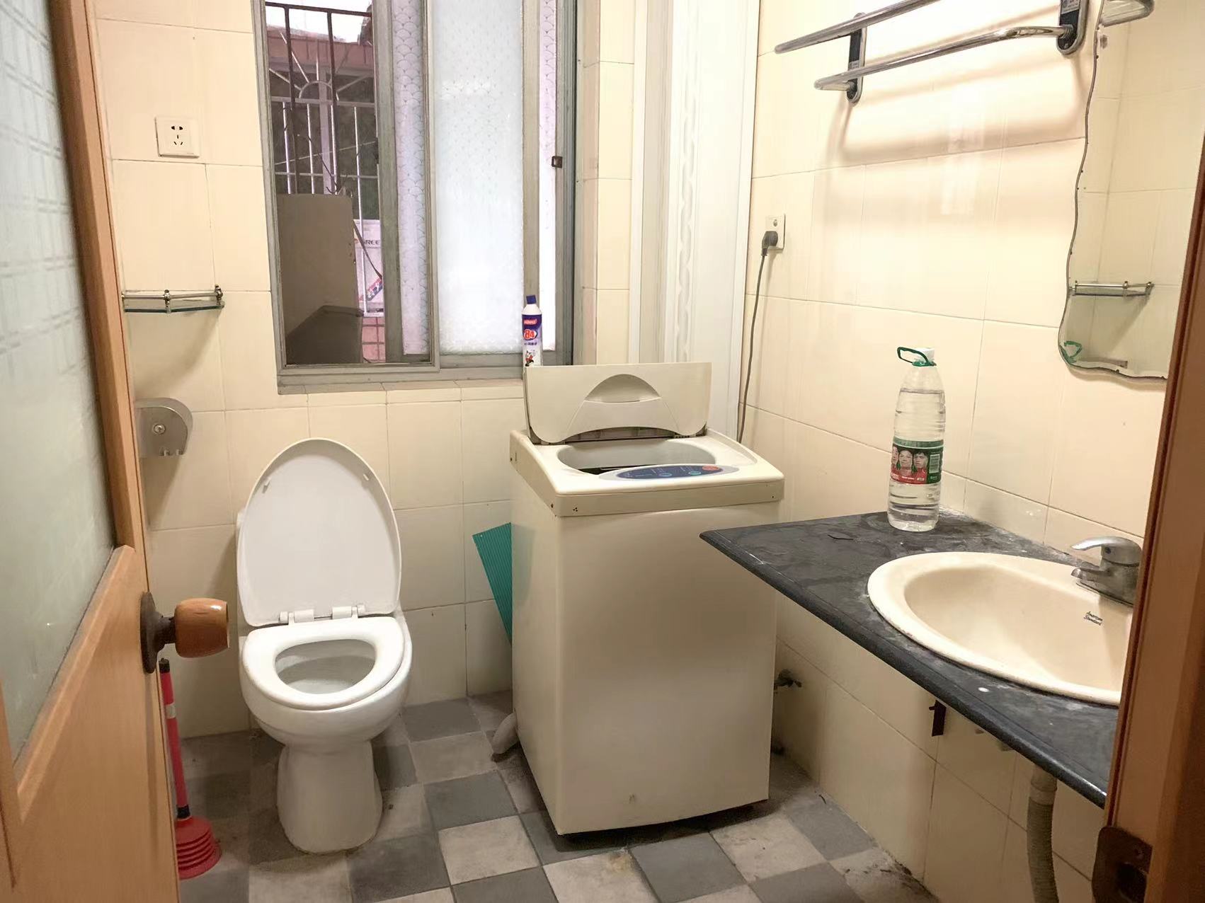 兴和巷 3室2厅2卫 1650.0元/月 兴和巷 3室2厅2卫 1650.0元/月室内图