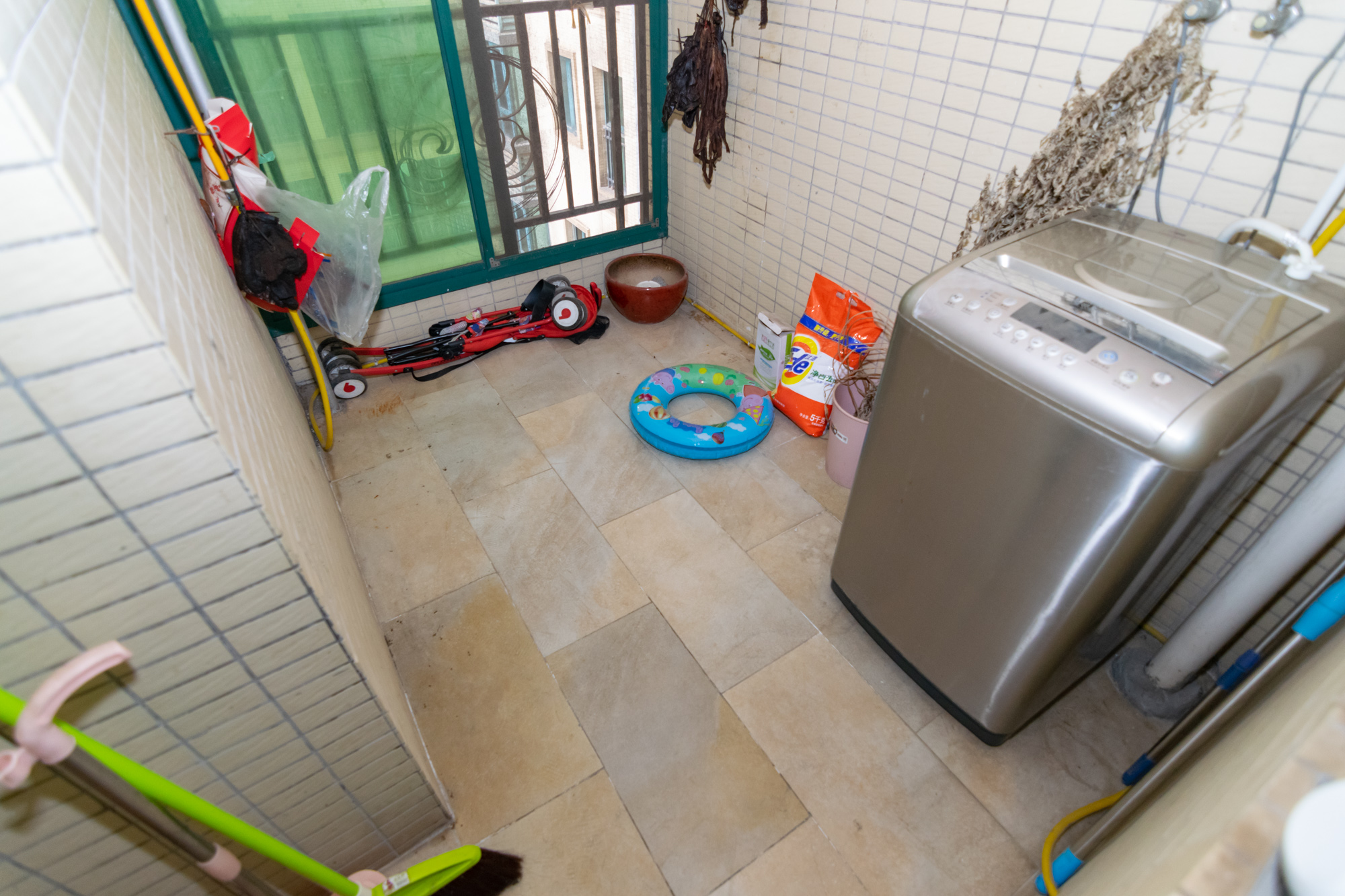 恒大名都  3室2厅1卫    80.0万厨房