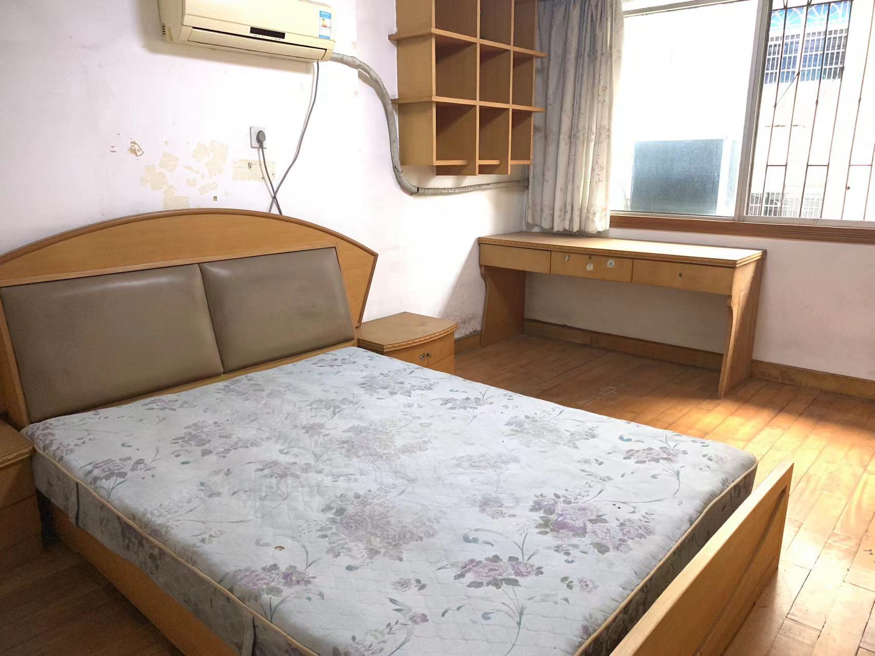 兴和巷 3室2厅2卫 1650.0元/月 兴和巷 3室2厅2卫 1650.0元/月室内图