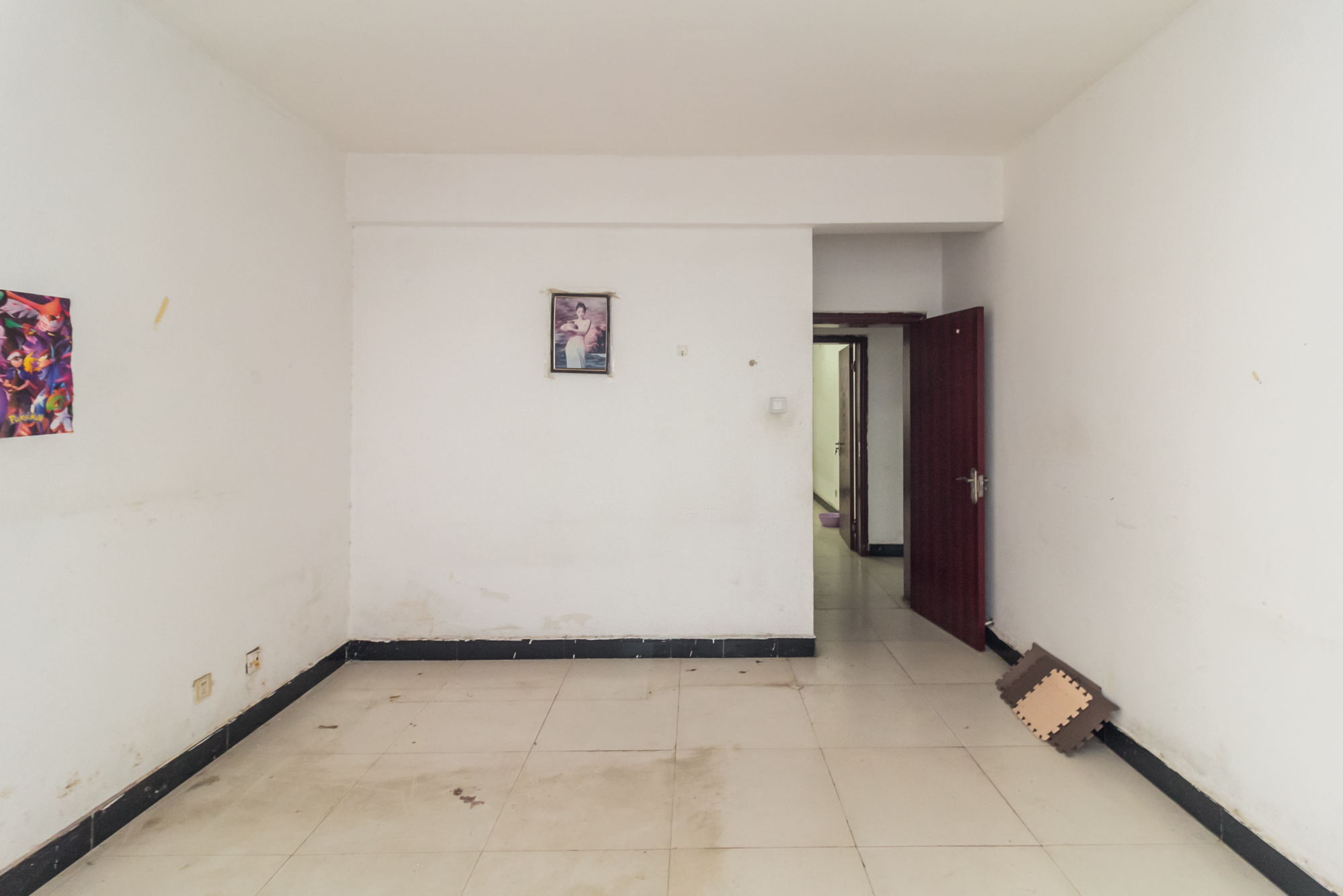 湖南有色地质勘查局宿舍(榔梨镇) 4室2厅2卫 102.8万 湖南有色地质勘查局宿舍(榔梨镇) 4室2厅2卫 102.8万卧室