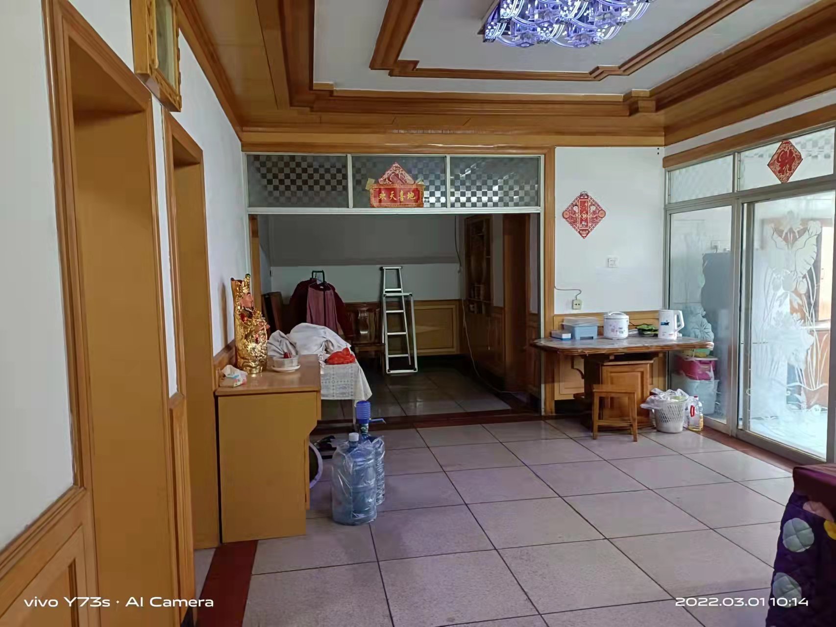 湘中农贸市场(湘怡花园) 4室2厅2卫 62.0万 湘中农贸市场(湘怡花园) 4室2厅2卫 62.0万客厅