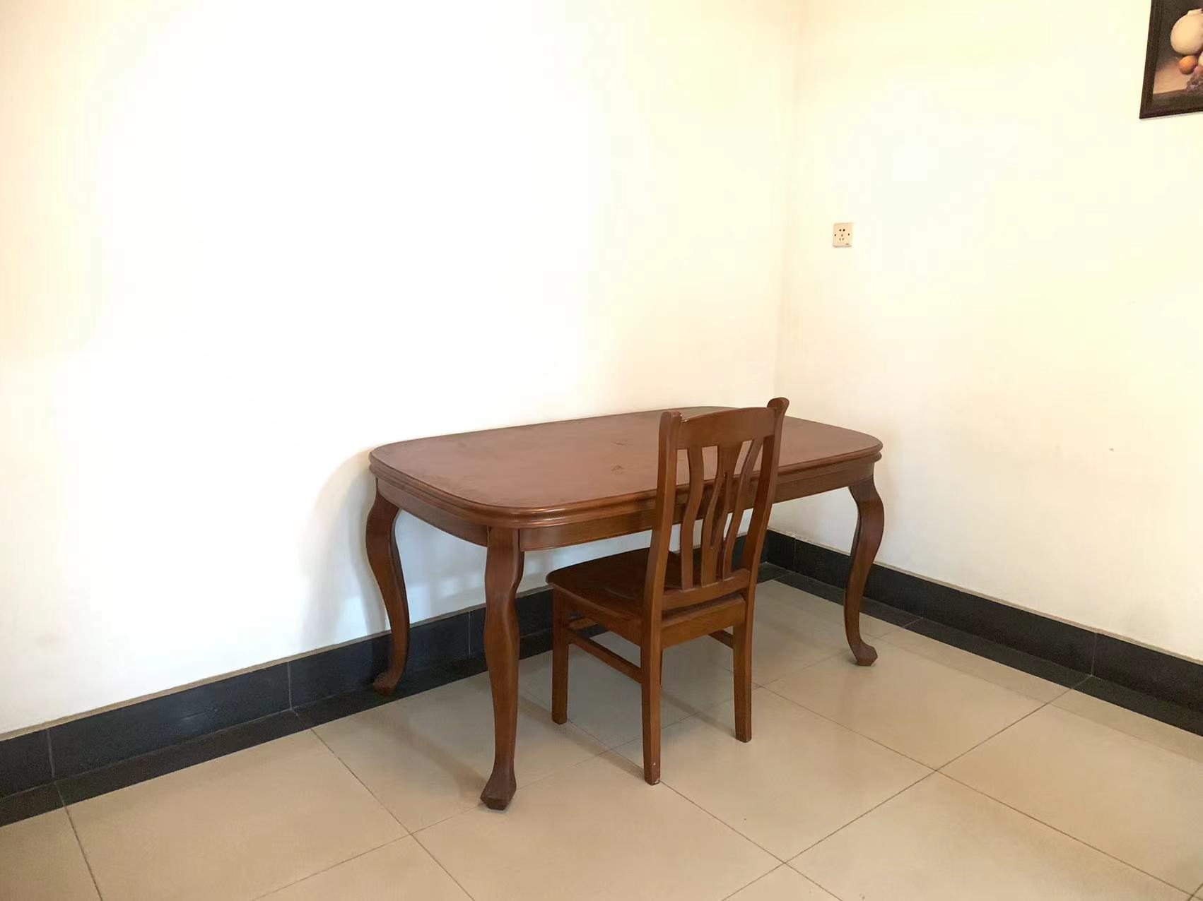 兴和巷 3室2厅2卫 1650.0元/月 兴和巷 3室2厅2卫 1650.0元/月室内图