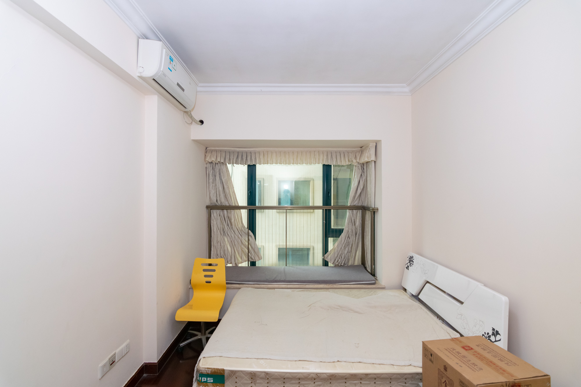 恒大名都  3室2厅1卫    80.0万卧室