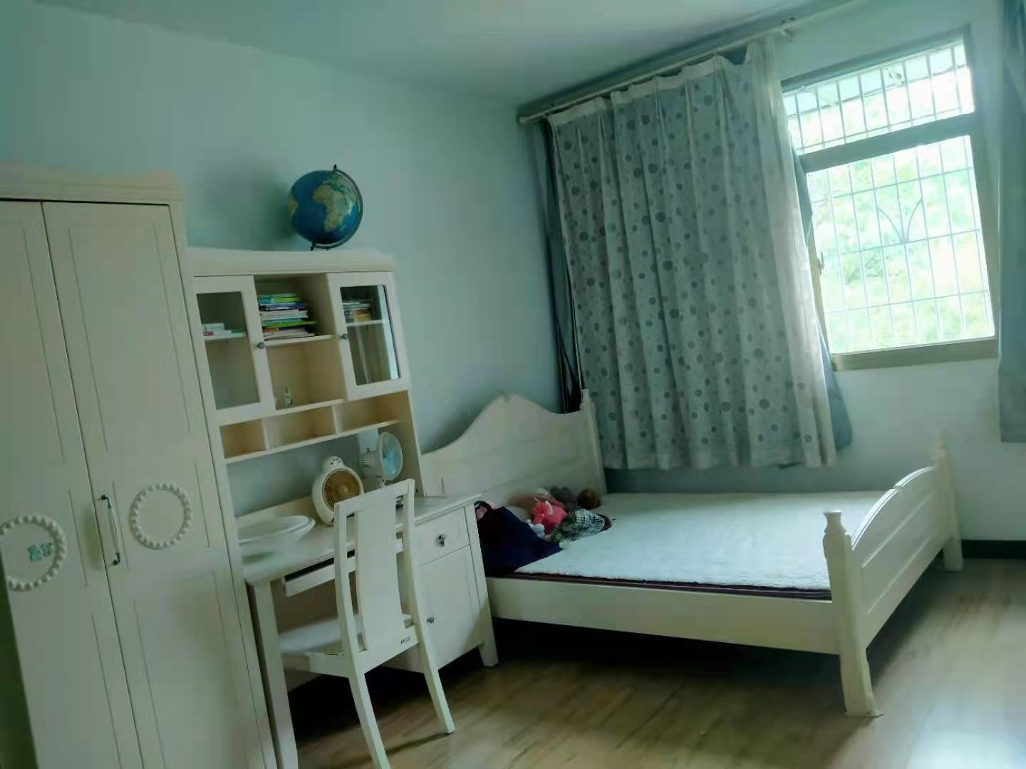 市中心血站(独栋) 3室2厅2卫 78.0万 市中心血站(独栋) 3室2厅2卫 78.0万卧室