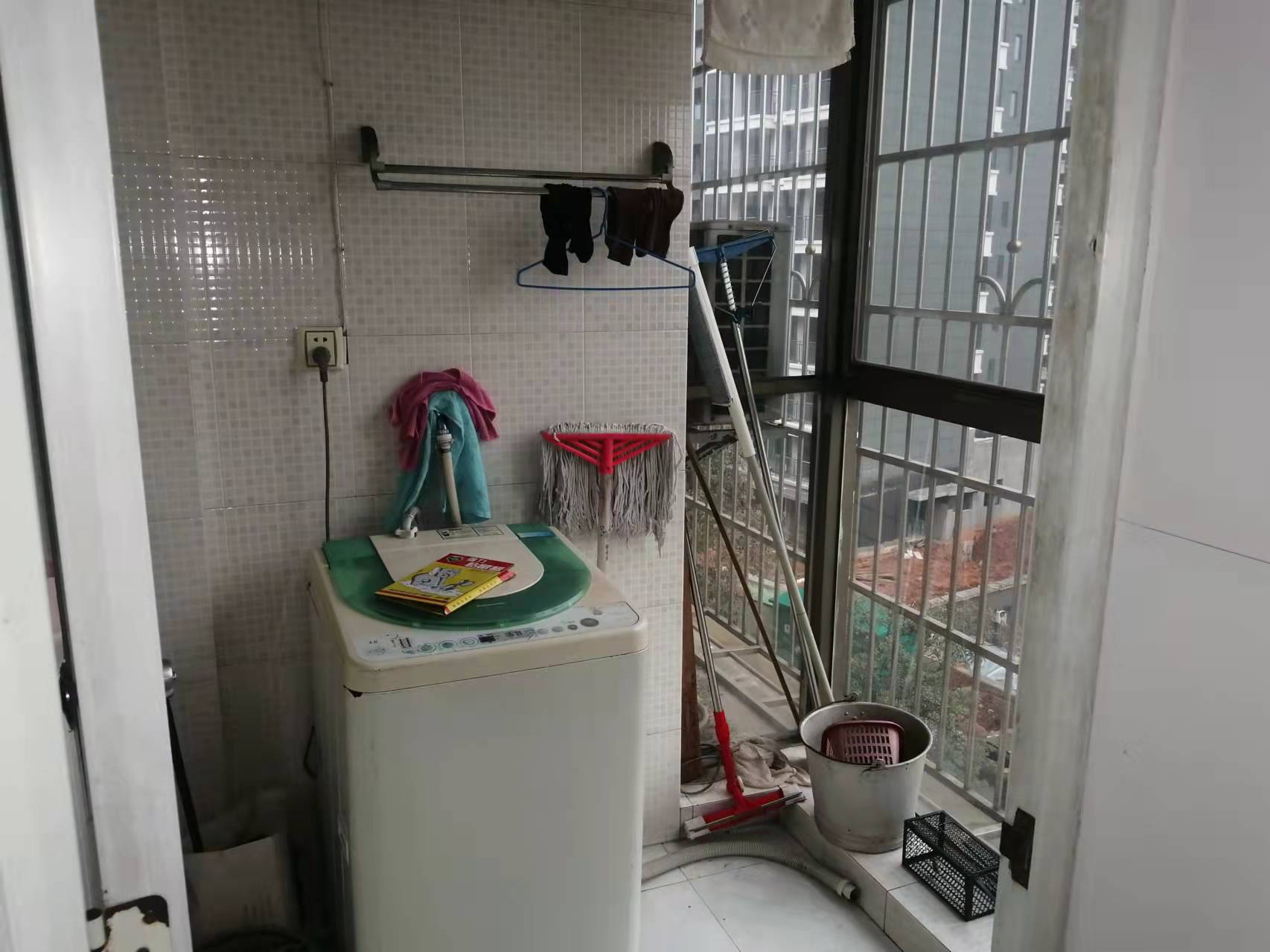 江南世家 3室2厅2卫 62.0万 江南世家 3室2厅2卫 62.0万客厅