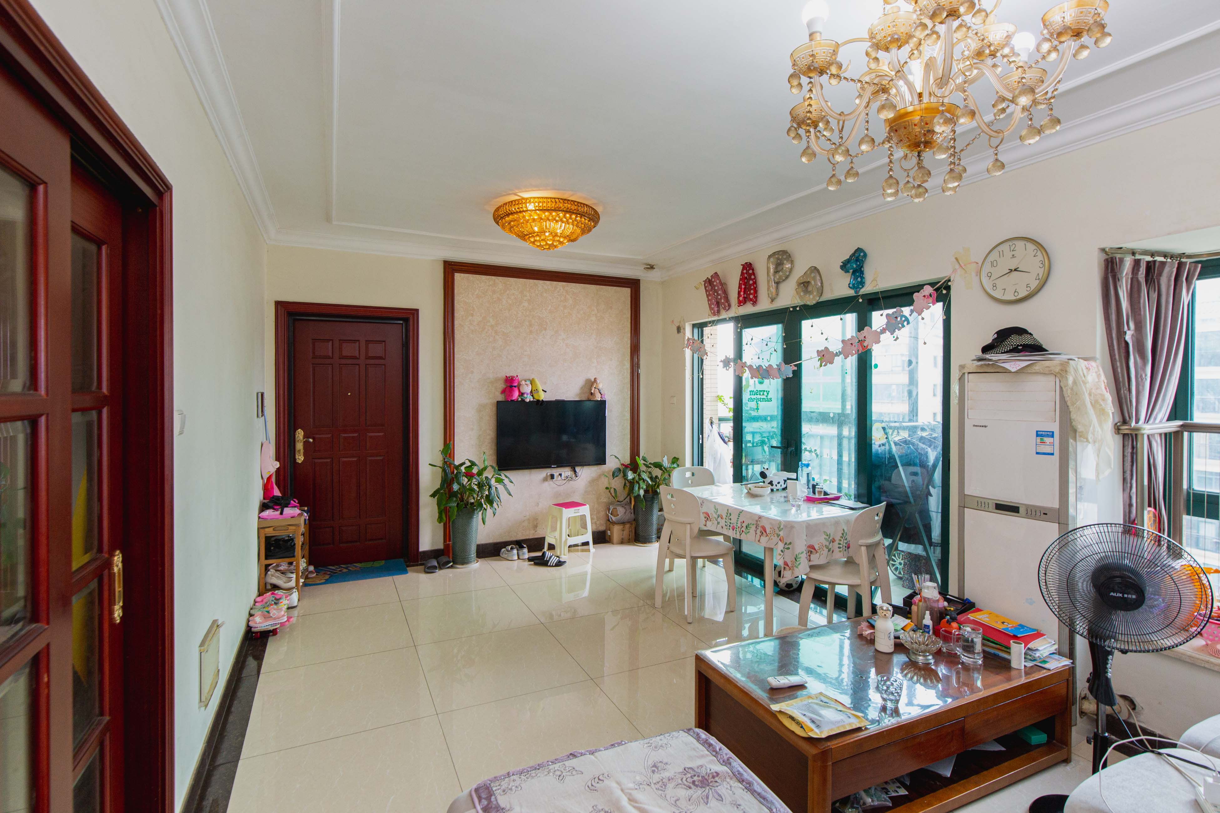 恒大绿洲  3室2厅2卫    138.0万室内图1