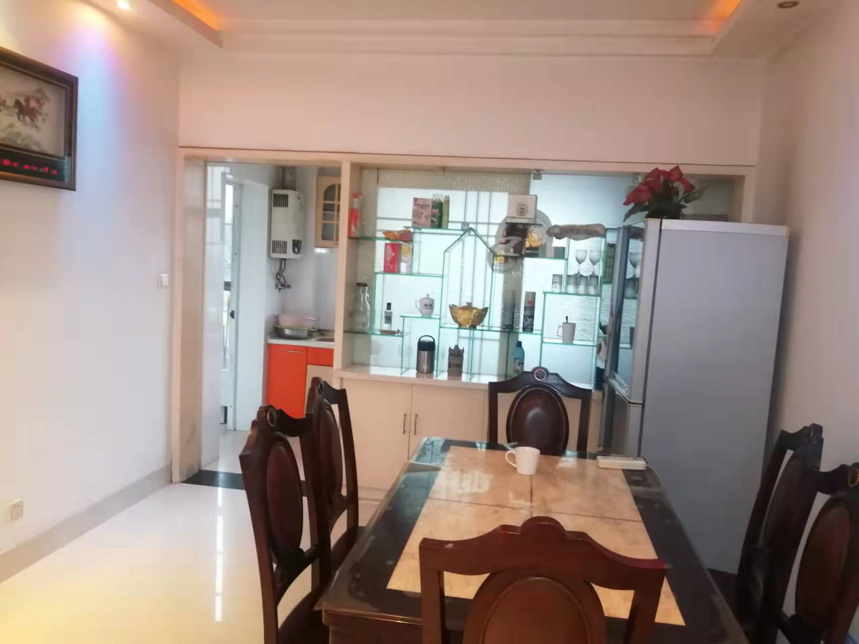 江南世家 3室2厅2卫 62.0万 江南世家 3室2厅2卫 62.0万客厅