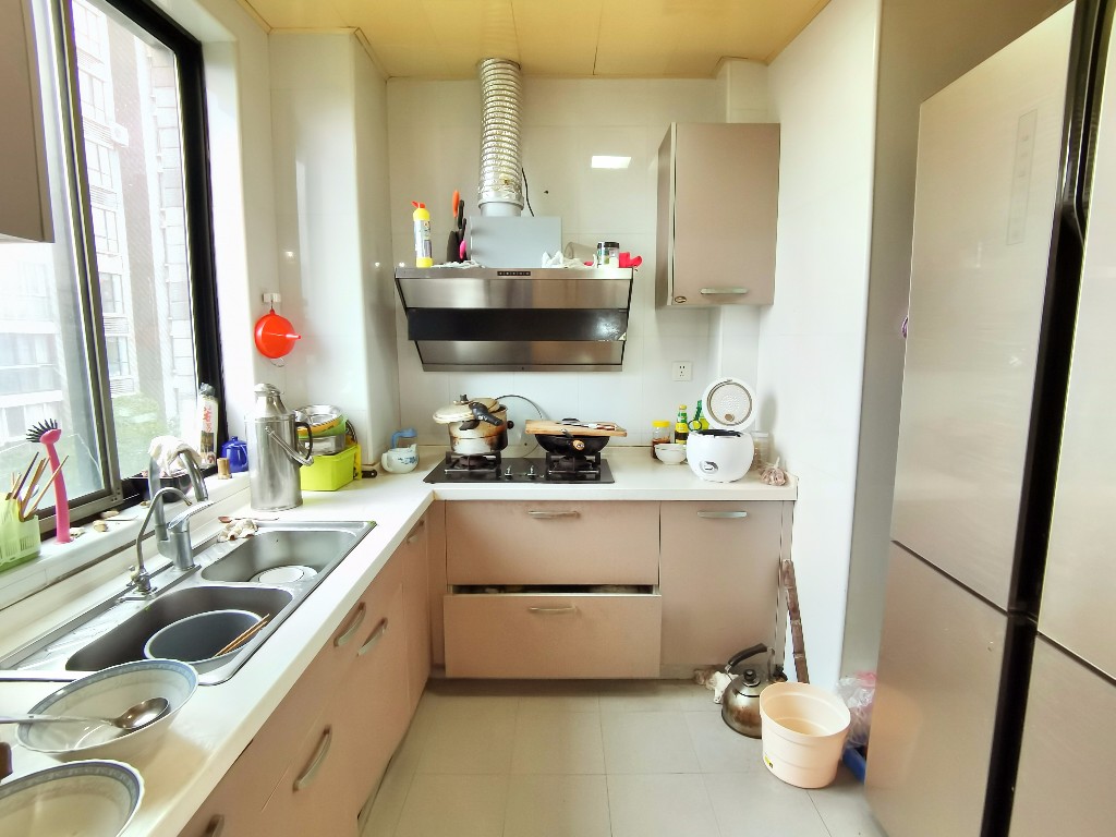 西子花园 3室2厅2卫 58.8万 西子花园 3室2厅2卫 58.8万客厅