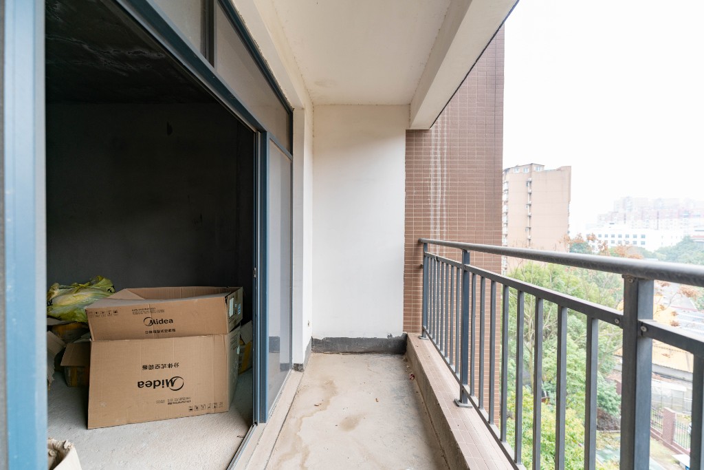 興康同和家園  4室2廳1衛(wèi)    144.8萬其他