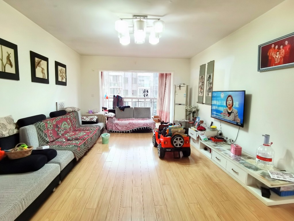 西子花园 3室2厅2卫 58.8万 西子花园 3室2厅2卫 58.8万客厅