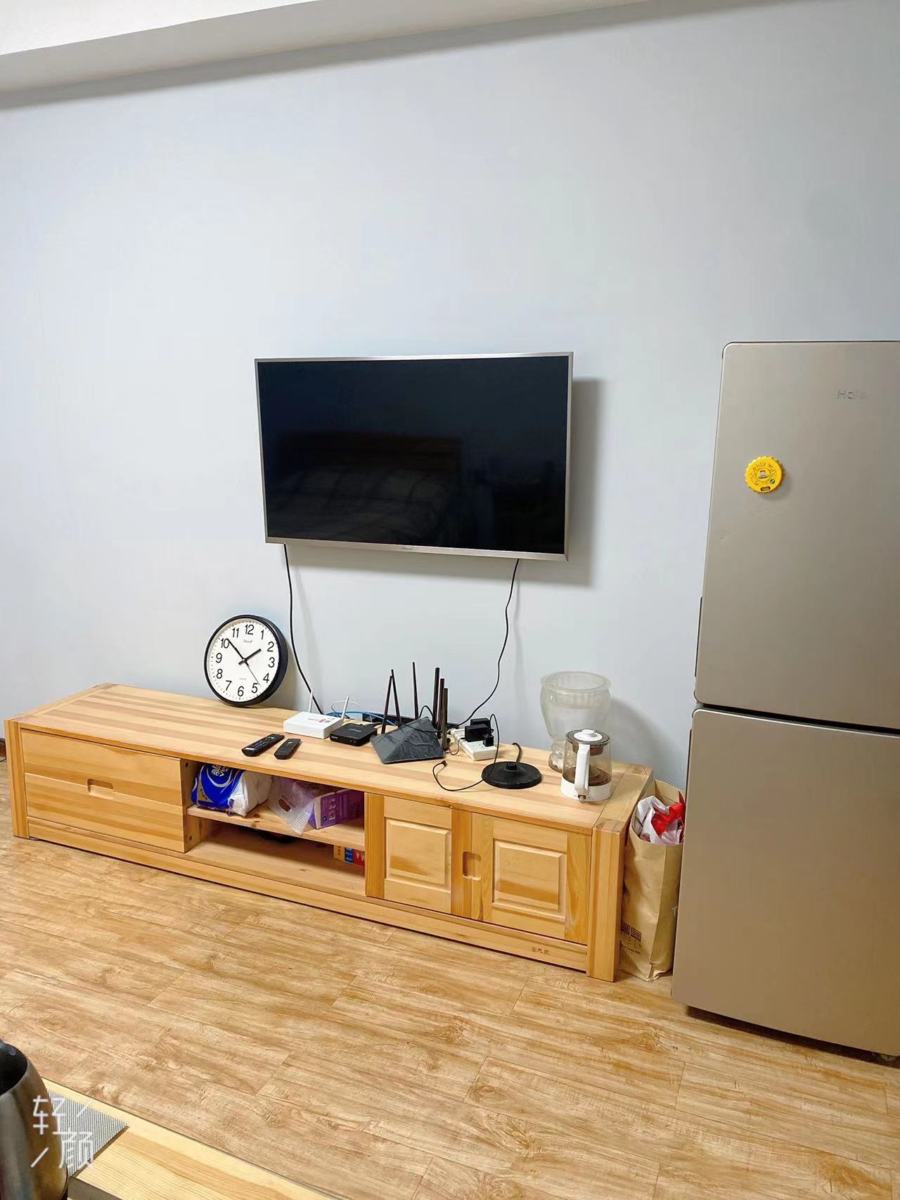 东都大酒店(东都大厦) 1室1厅1卫 25.0万 东都大酒店(东都大厦) 1室1厅1卫 25.0万客厅