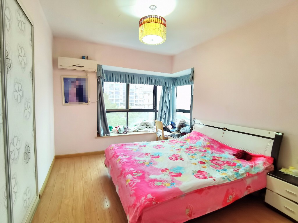 西子花园 3室2厅2卫 58.8万 西子花园 3室2厅2卫 58.8万客厅