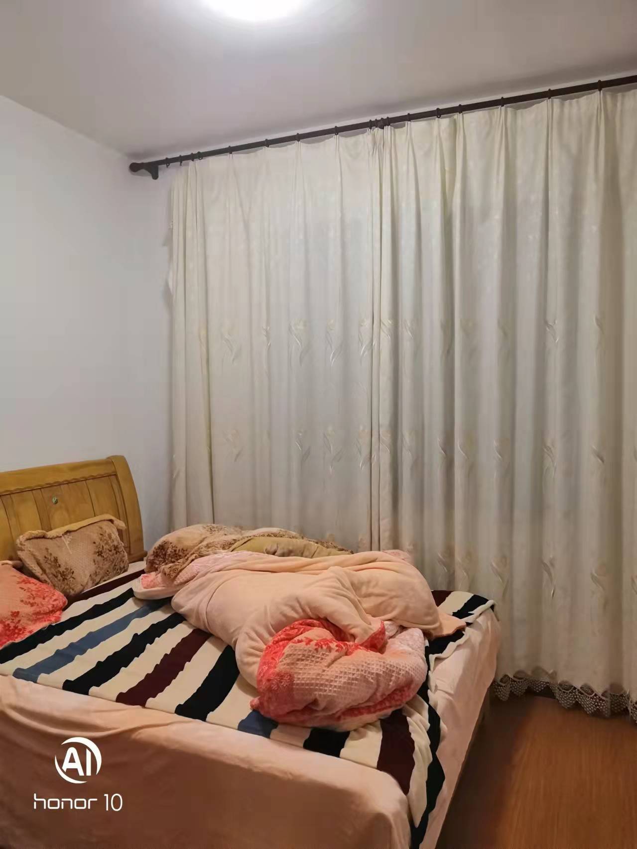 经世皇城 3室2厅1卫 95.0万 经世皇城 3室2厅1卫 95.0万客厅