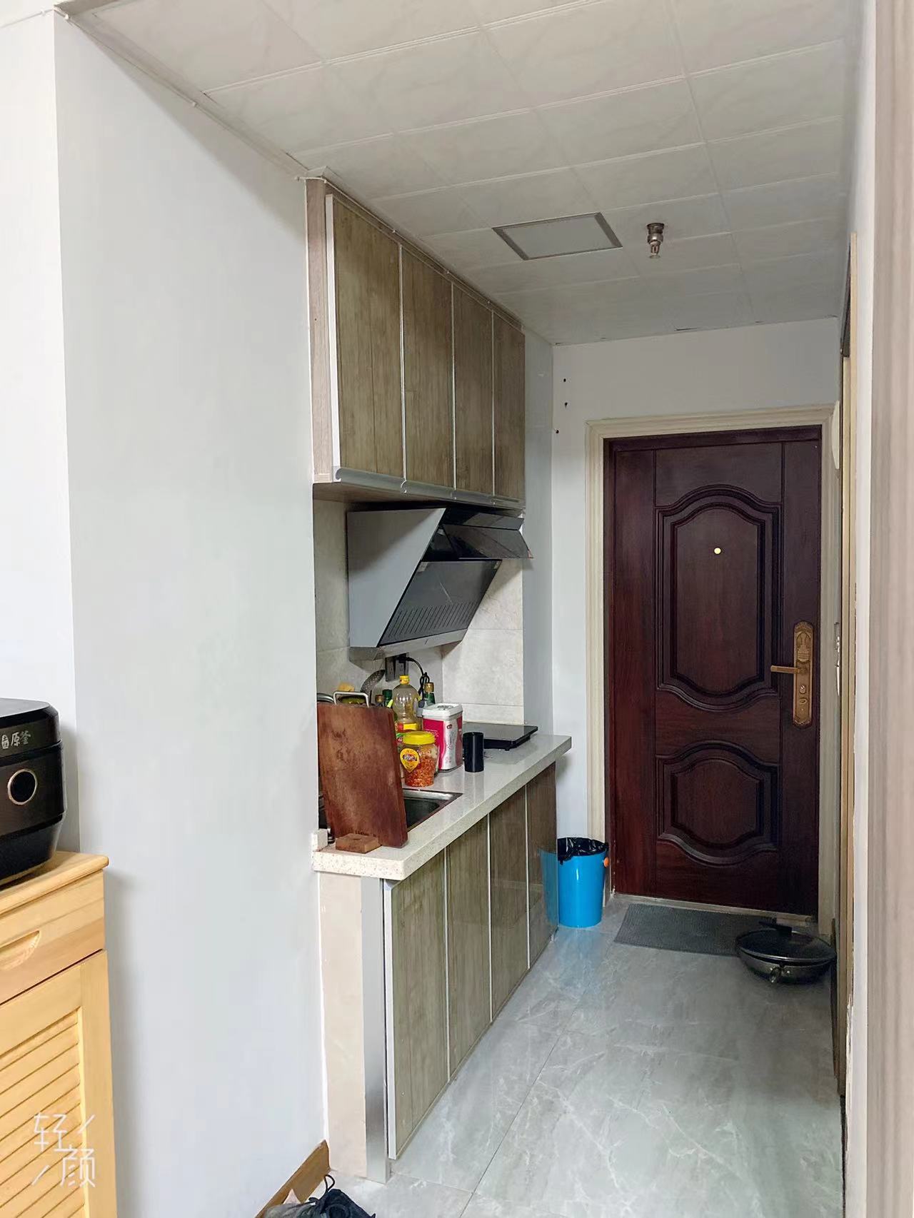 东都大酒店(东都大厦）  1室1厅1卫   25.00万客厅
