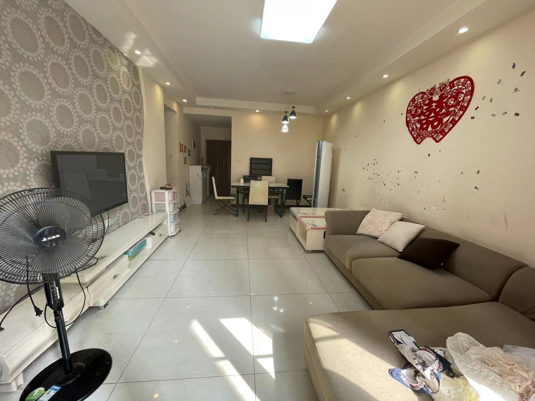 南湖国际1期 2室1厅1卫 2400.0元/月 南湖国际1期 2室1厅1卫 2400.0元/月室内图