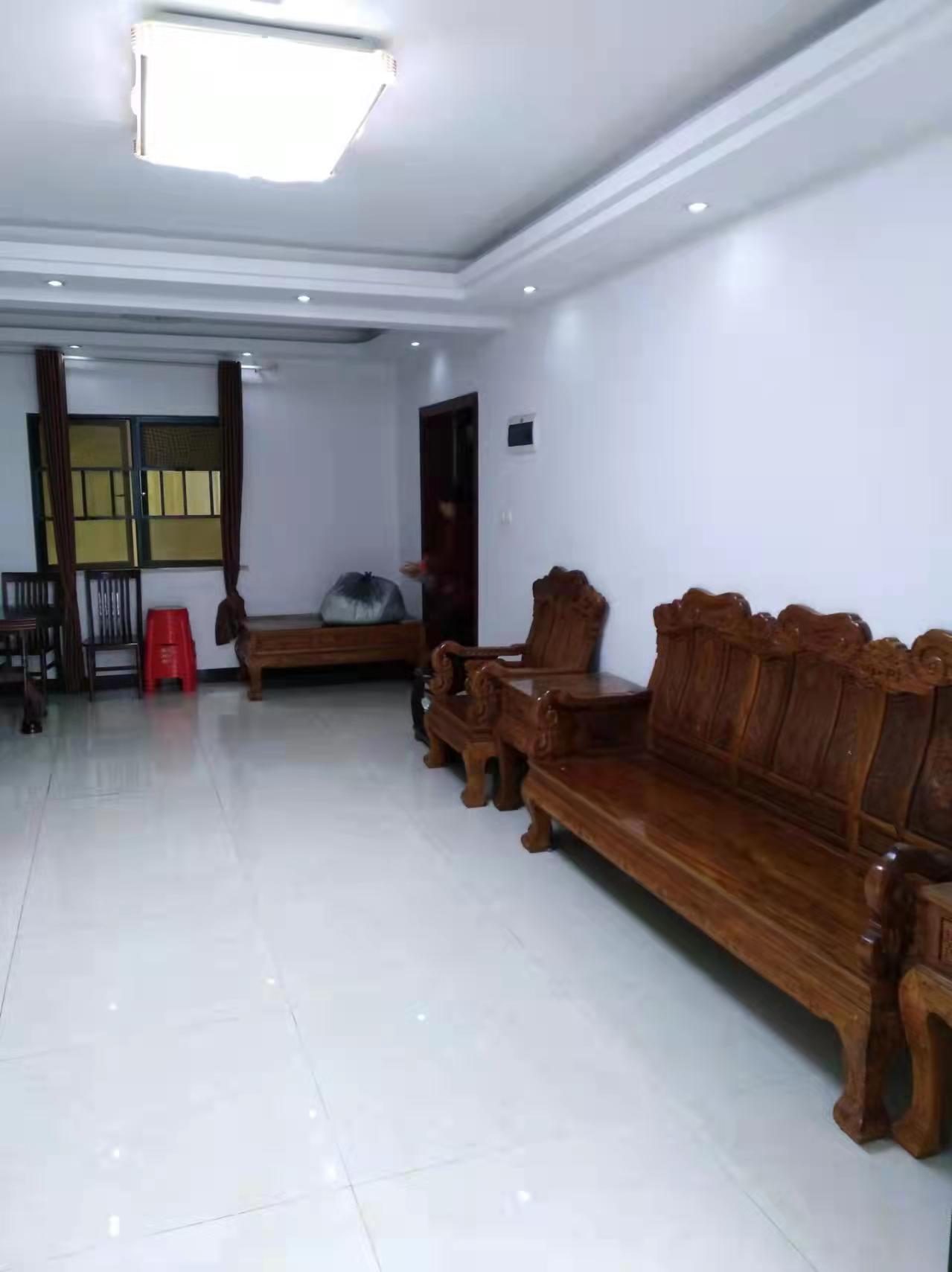 云梦新城 3室2厅1卫 2100.0元/月 云梦新城 3室2厅1卫 2100.0元/月室内图