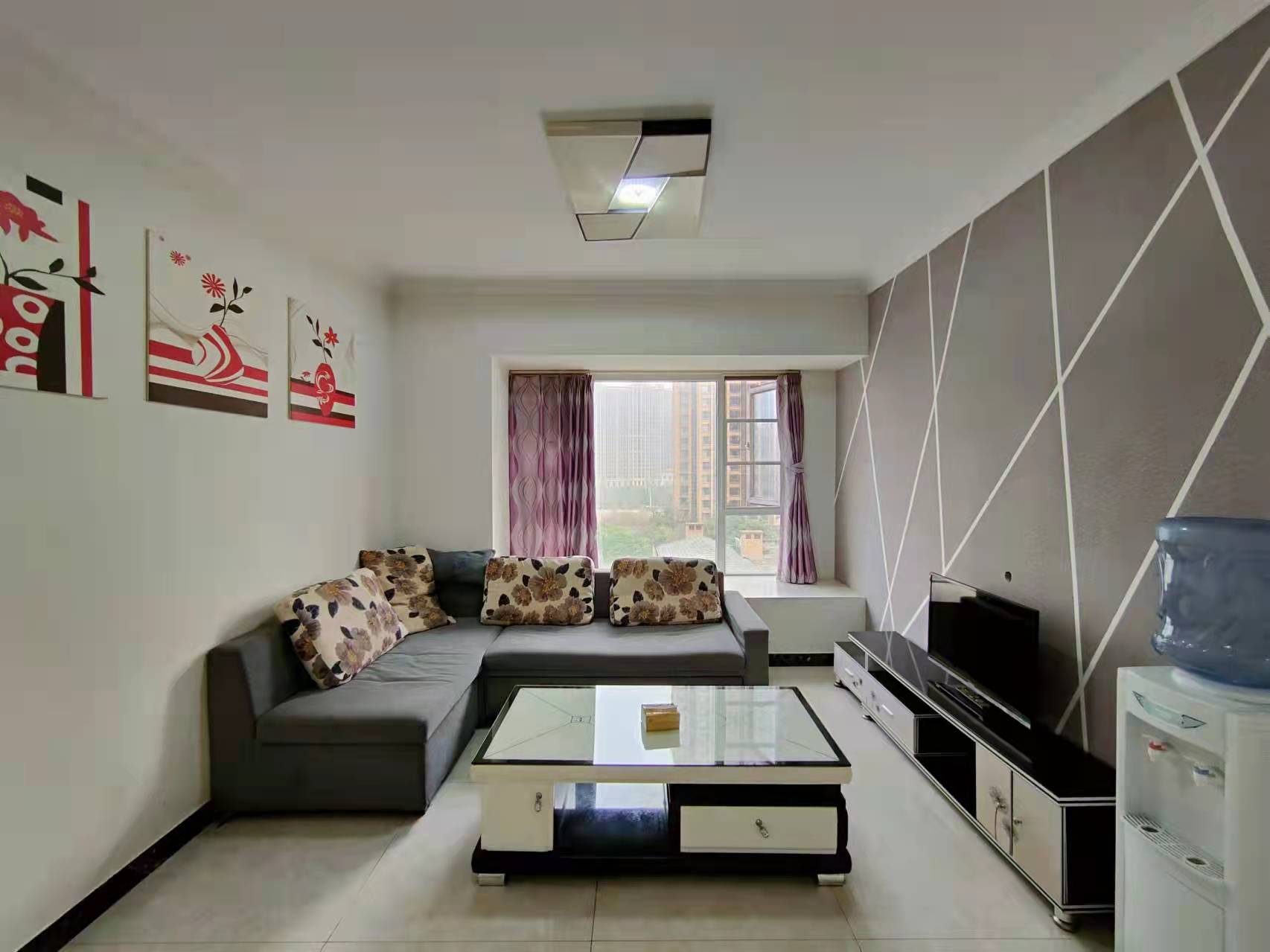 鑫苑鑫都汇南区  3室1厅1卫    2500.0元/月 鑫苑鑫都汇南区  3室1厅1卫    2500.0元/月室内图1