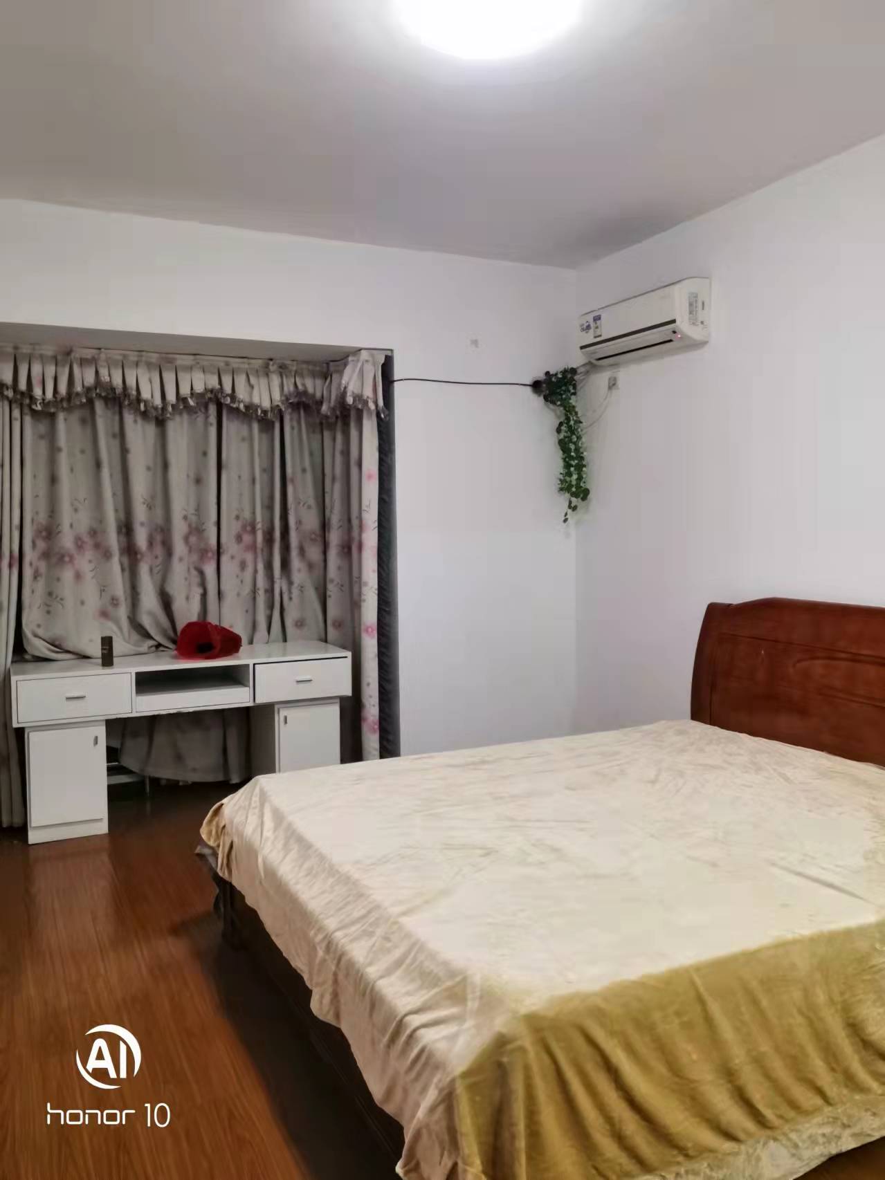 经世皇城 3室2厅1卫 95.0万 经世皇城 3室2厅1卫 95.0万客厅