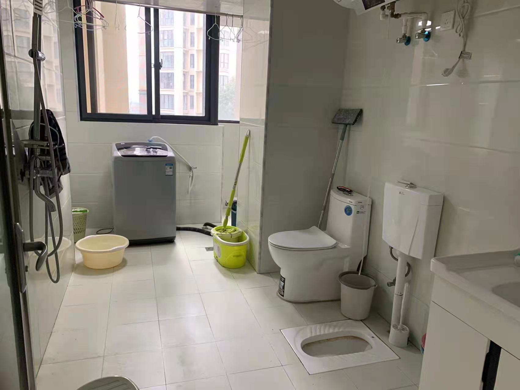 美的林城时代  4室2厅2卫   4000.00元/月室内图