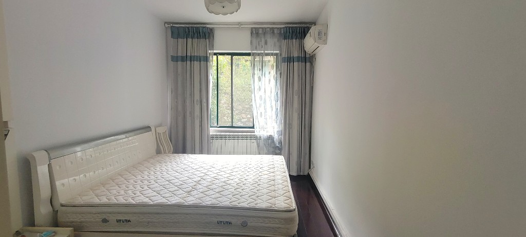 东方明园 3室2厅2卫 66.8万 东方明园 3室2厅2卫 66.8万客厅