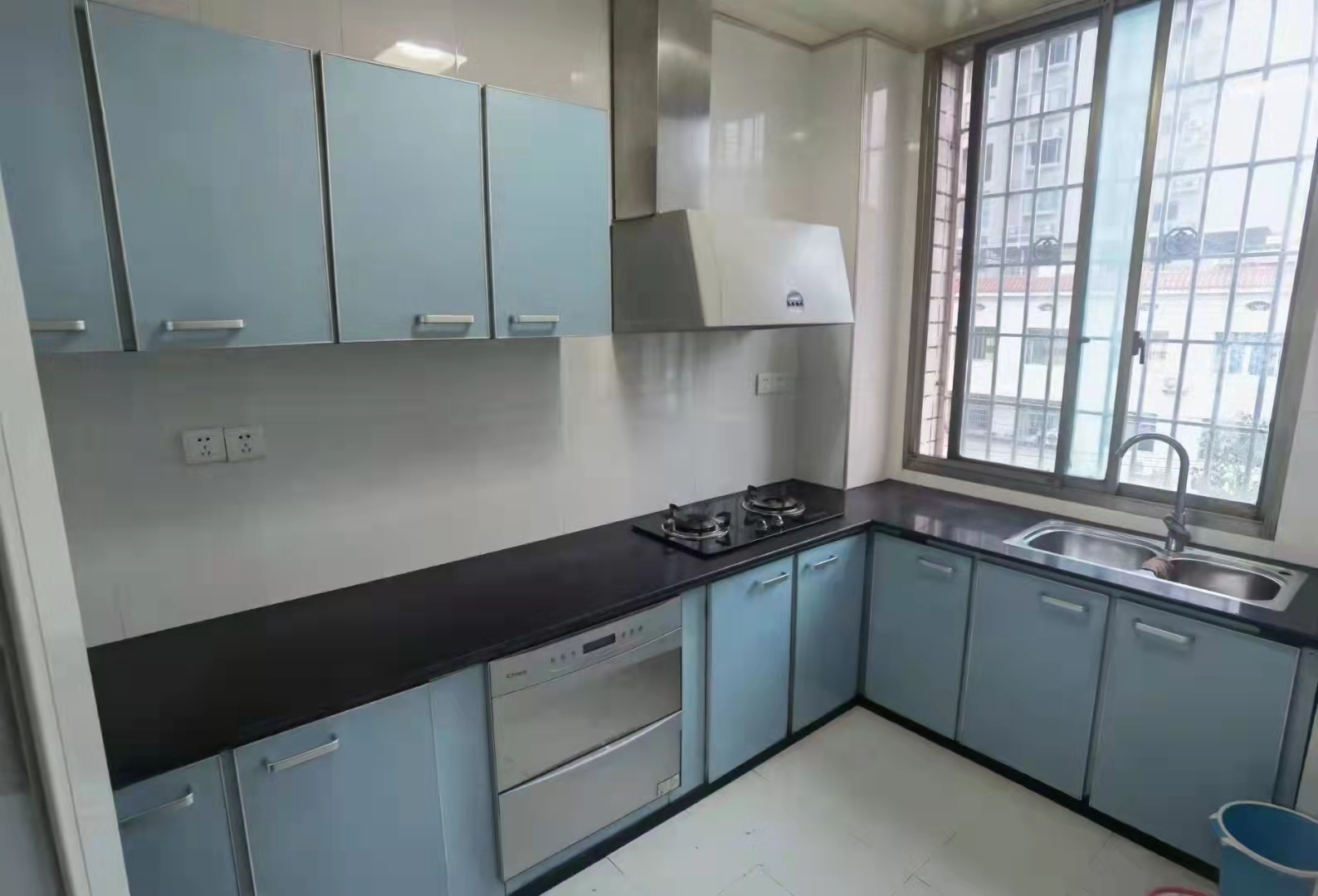 娄底市水果农产品大市场  3室2厅1卫    52.8万 娄底市水果农产品大市场  3室2厅1卫    52.8万厨房