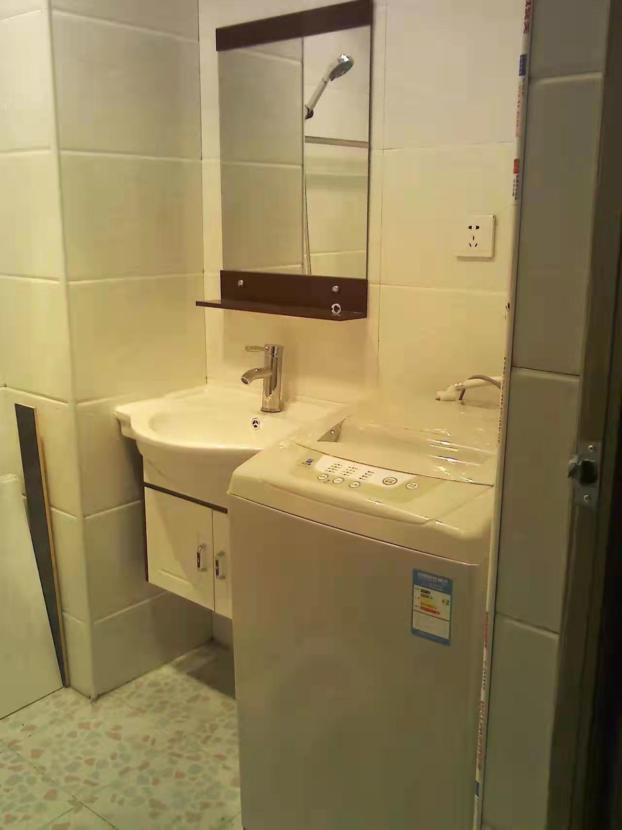 龙骧金城 2室1厅1卫 1600.0元/月 龙骧金城 2室1厅1卫 1600.0元/月室内图