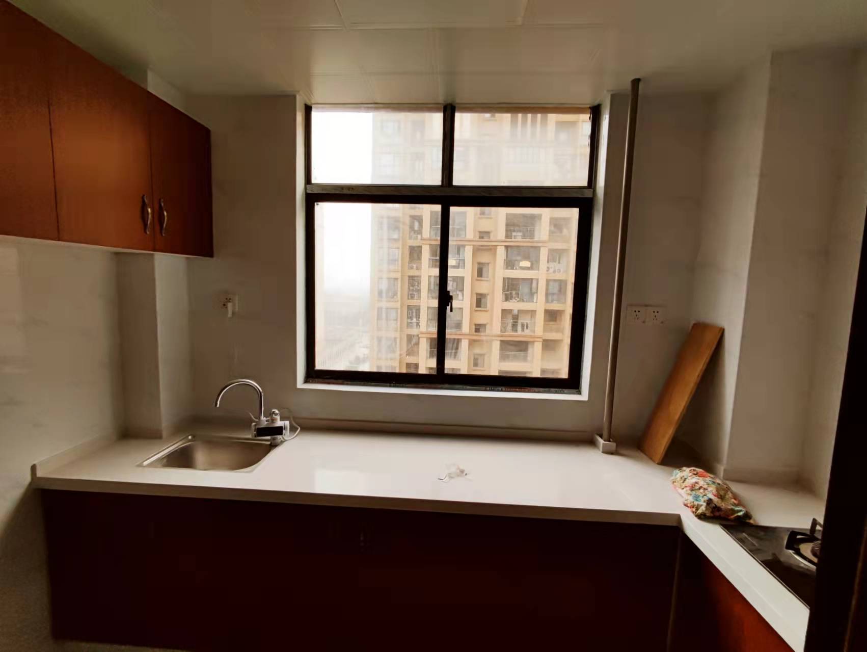 南坪花苑  3室2厅2卫    1800.0元/月 南坪花苑  3室2厅2卫    1800.0元/月室内图