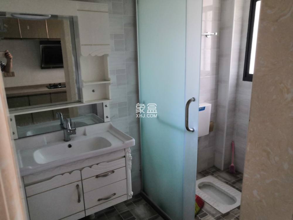 金柘北区  3室2厅2卫   1800.00元/月