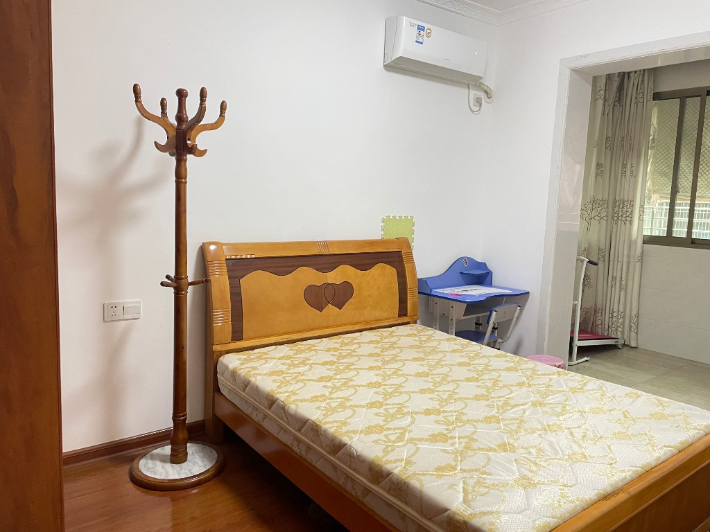 金柘小区  3室2厅2卫    2000.0元/月 金柘小区  3室2厅2卫    2000.0元/月室内图