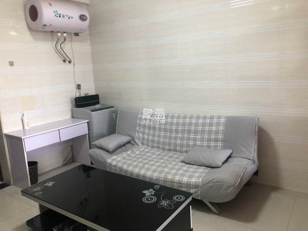 梓湖东城  1室1厅1卫    1000.0元/月 梓湖东城  1室1厅1卫    1000.0元/月室内图