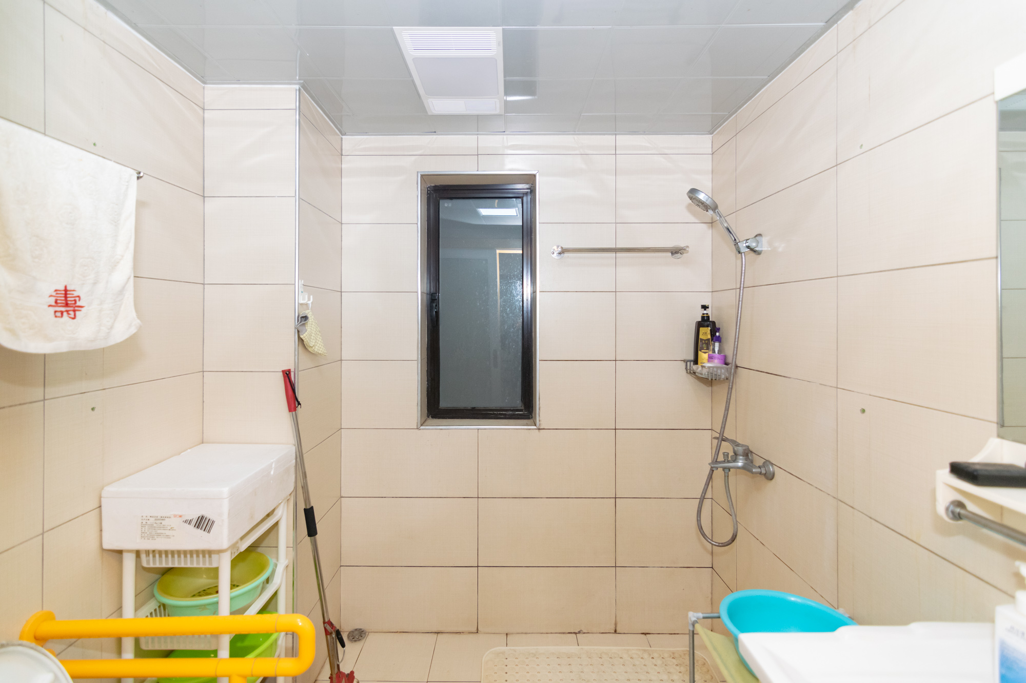 新城国际花都  2室2厅1卫    60.0万卫生间