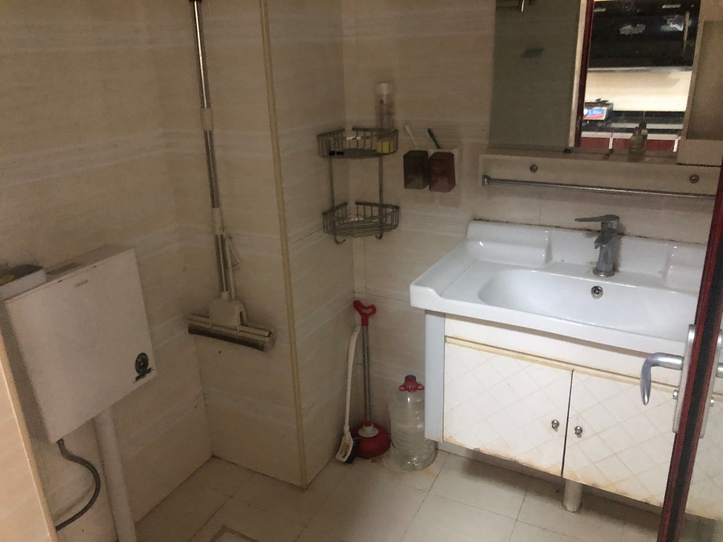 梓湖东城  1室1厅1卫    1000.0元/月 梓湖东城  1室1厅1卫    1000.0元/月室内图