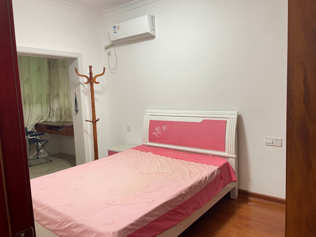 金柘小区  3室2厅2卫    2000.0元/月 金柘小区  3室2厅2卫    2000.0元/月室内图