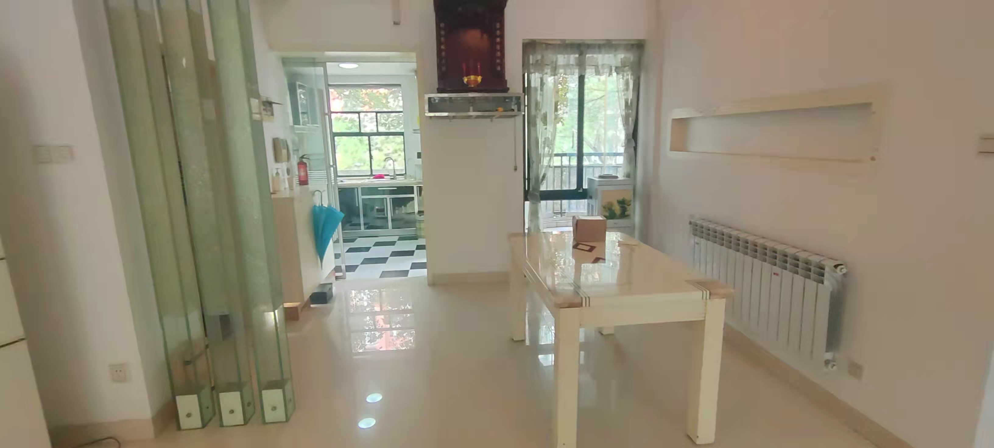 东方明园 3室2厅2卫 66.8万 东方明园 3室2厅2卫 66.8万客厅