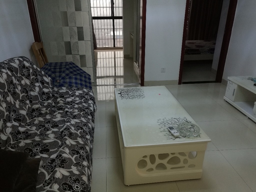 湖畔天鹅湖(兴瑞天鹅湖) 2室2厅1卫 2000.0元/月 湖畔天鹅湖(兴瑞天鹅湖) 2室2厅1卫 2000.0元/月室内图