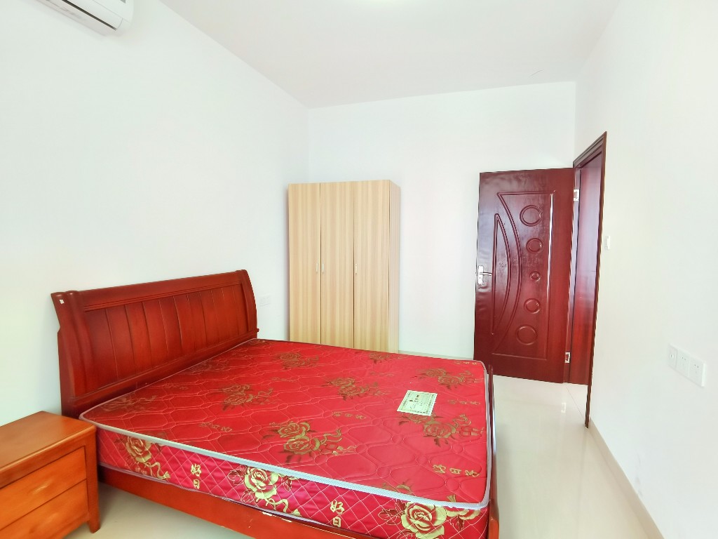 山水文园 3室2厅2卫 72.0万 山水文园 3室2厅2卫 72.0万客厅