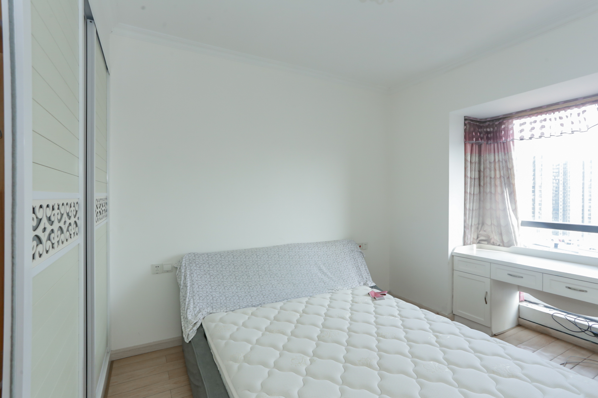 莱茵城  2室2厅1卫    78.8万卧室