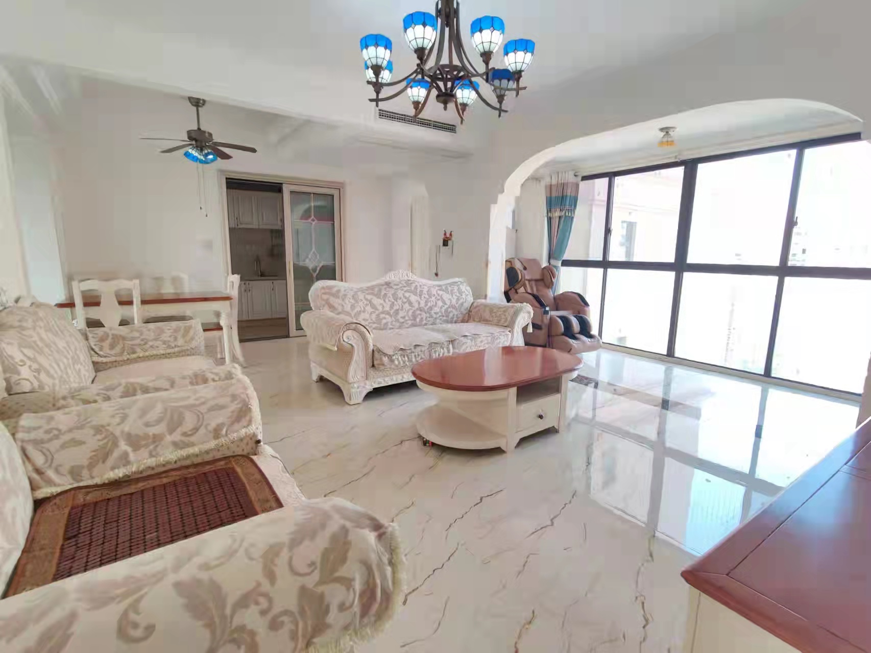 佳兆业君汇上品  3室2厅1卫    2800.0元/月 佳兆业君汇上品  3室2厅1卫    2800.0元/月室内图