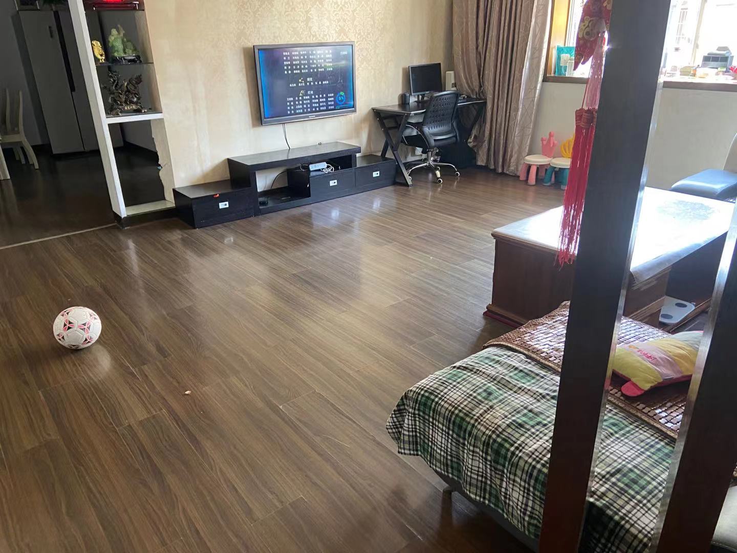 建冶小区 3室2厅2卫 52.8万 建冶小区 3室2厅2卫 52.8万客厅