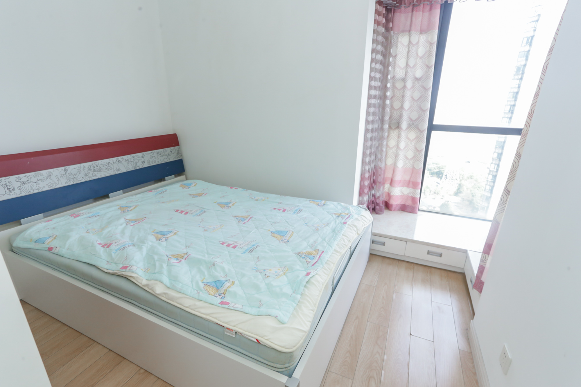 莱茵城  2室2厅1卫    78.8万卧室