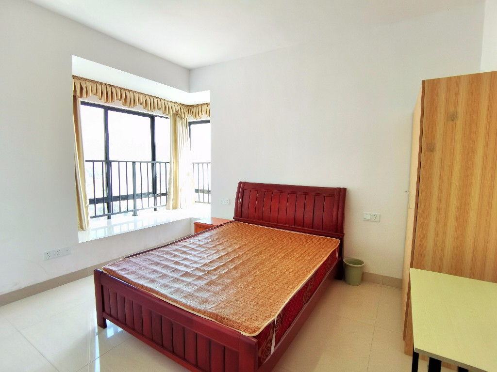 山水文园 3室2厅2卫 72.0万 山水文园 3室2厅2卫 72.0万客厅