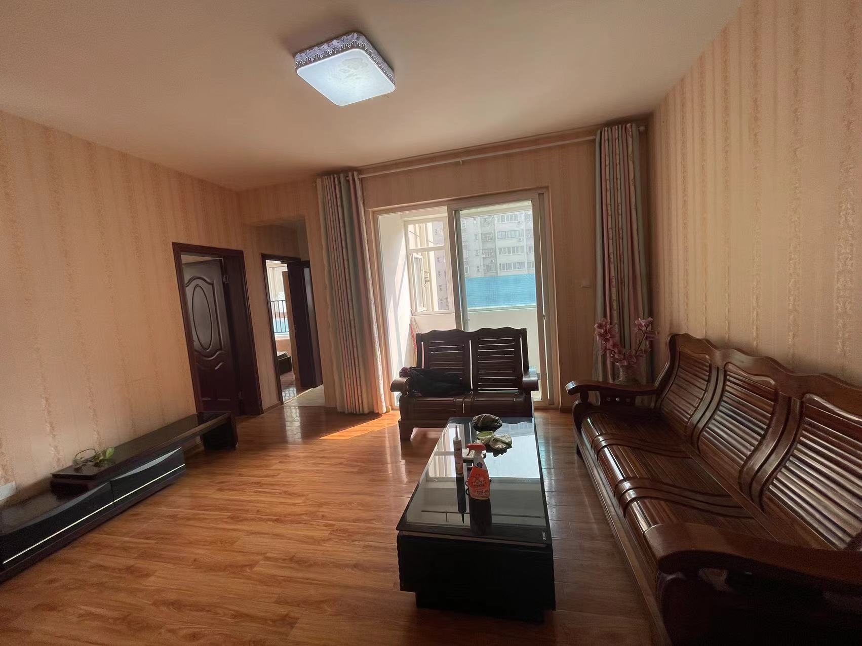 南湖锦苑 2室1厅1卫 2300.0元/月 南湖锦苑 2室1厅1卫 2300.0元/月室内图