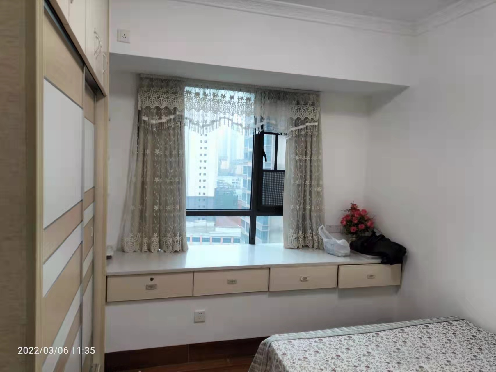 日盛山湖城 3室2厅1卫 72.0万 日盛山湖城 3室2厅1卫 72.0万客厅