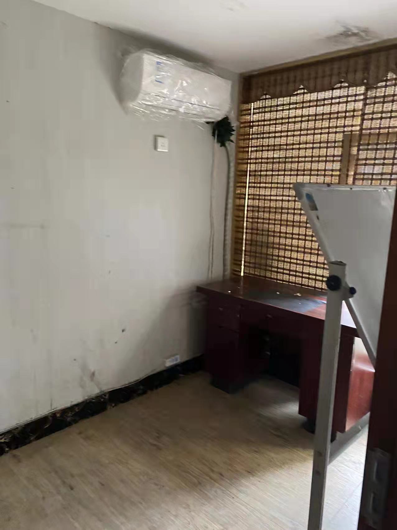 鸿泰国际 3室2厅1卫 3000.0元/月 鸿泰国际 3室2厅1卫 3000.0元/月室内图