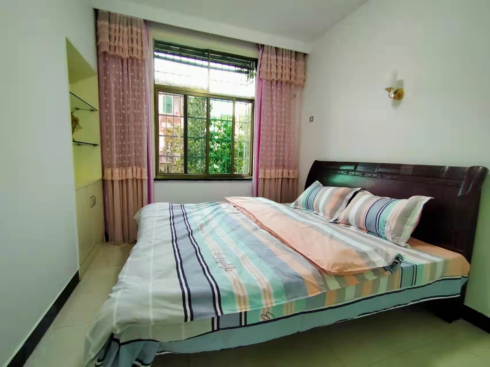 望江花园 3室2厅1卫 49.8万 望江花园 3室2厅1卫 49.8万客厅