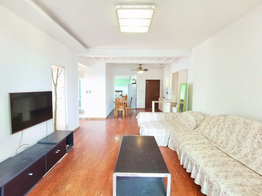 海韵天城 3室2厅1卫 44.00万 海韵天城 3室2厅1卫 44.00万客厅