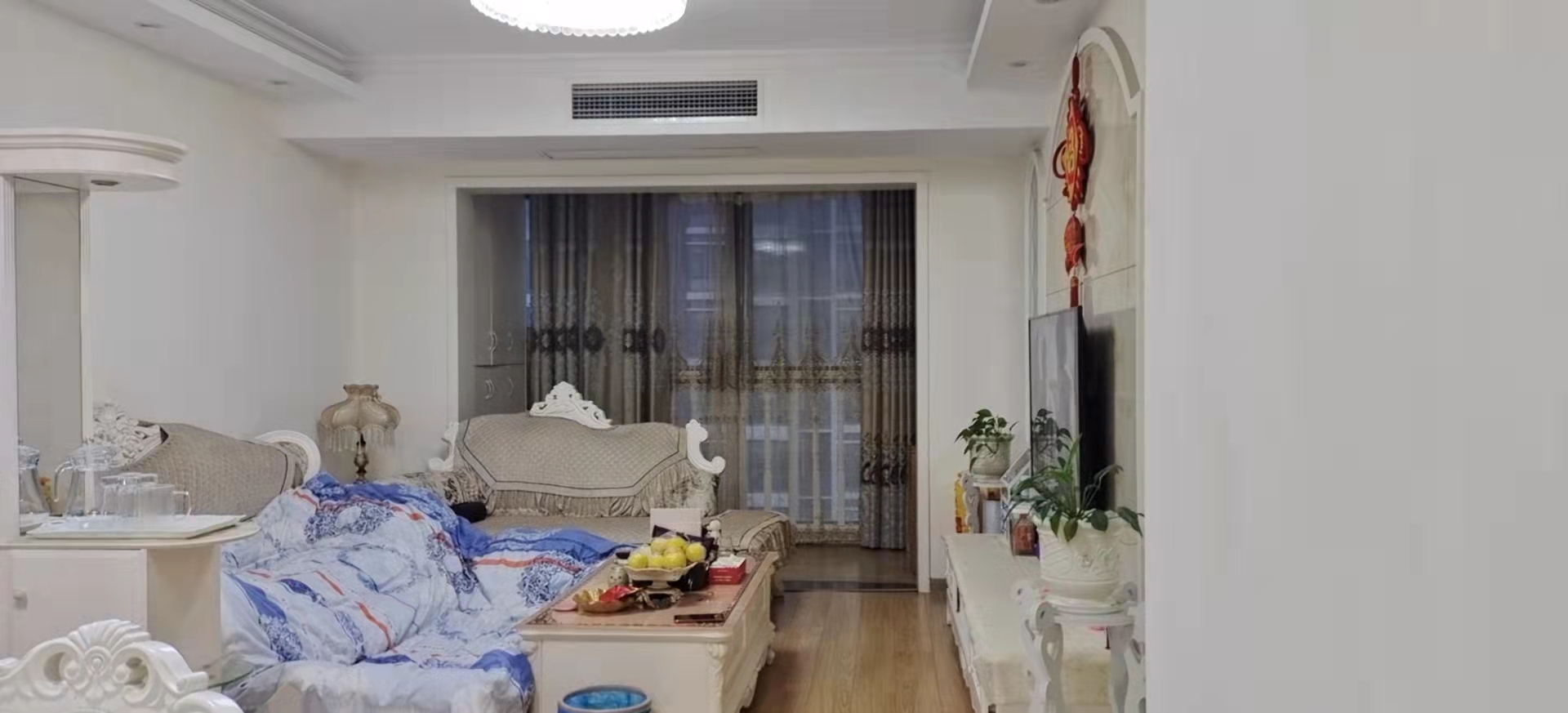 雄森国际 3室2厅1卫 76.0万 雄森国际 3室2厅1卫 76.0万客厅