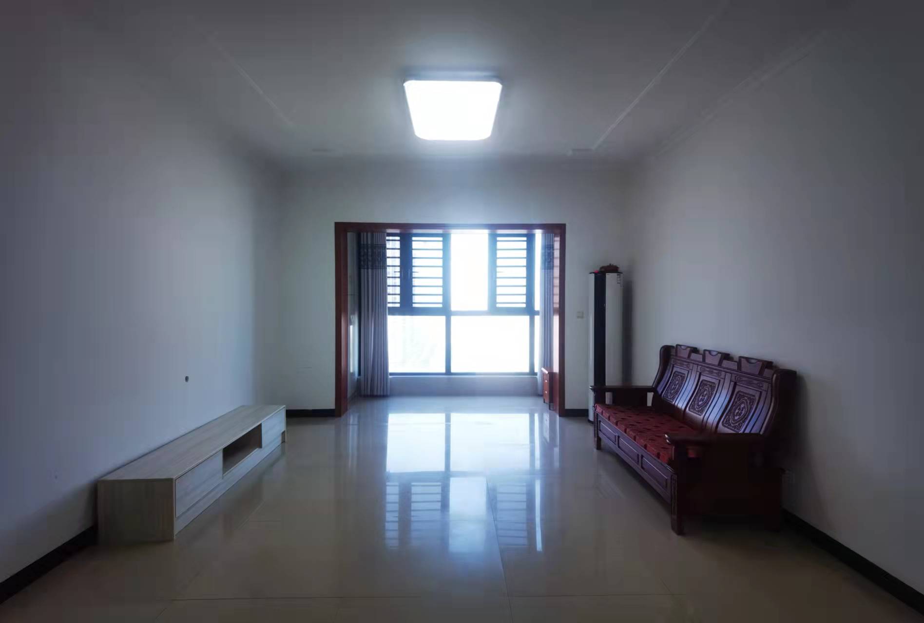 鸿星新天地 4室2厅2卫 2800.0元/月 鸿星新天地 4室2厅2卫 2800.0元/月室内图