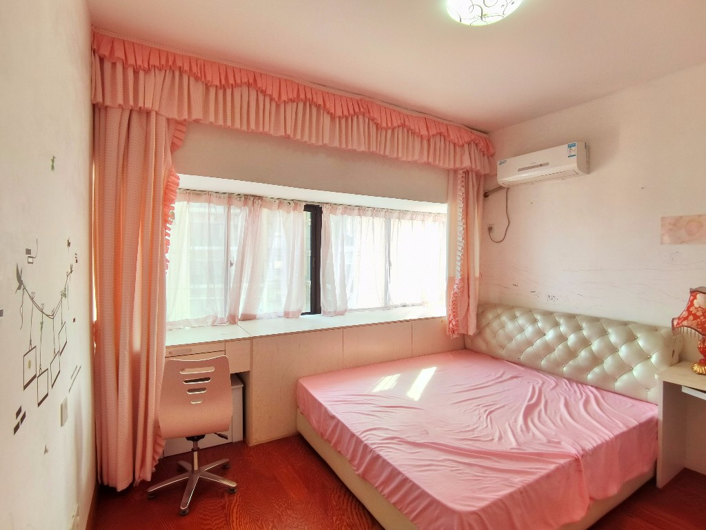 海韵天城 3室2厅1卫 44.00万 海韵天城 3室2厅1卫 44.00万客厅